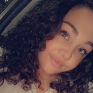 Meet your Posher, Jada